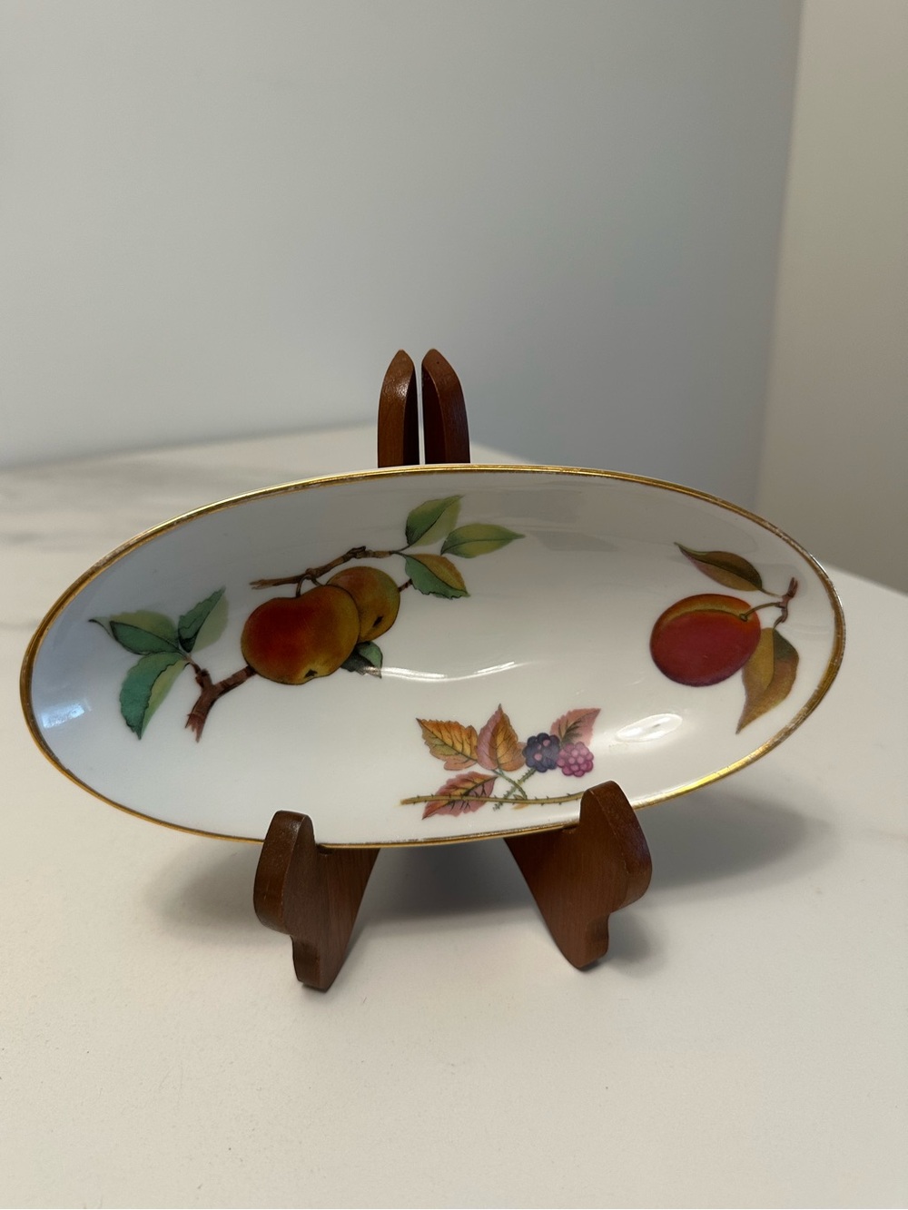 Vintage Royal Worcester Evesham Porcelain Gold rimmed Oval Dish Fruit/Berry